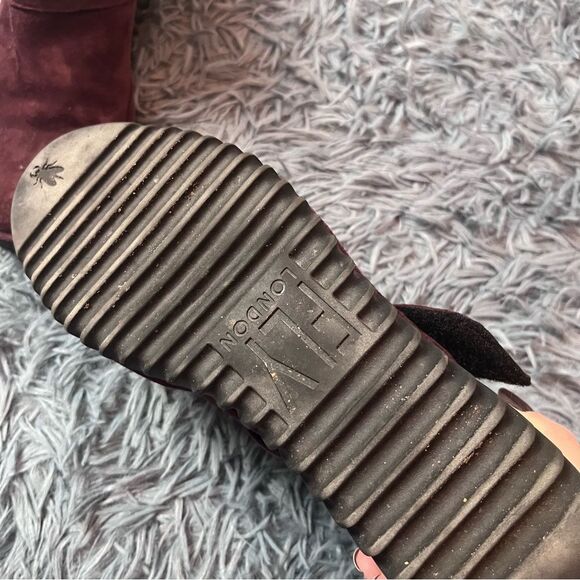 Fly London Lobe Hook Loop Burgundy Leather Wedge Lug Boots Size 39 8.5 - Picture 3 of 4